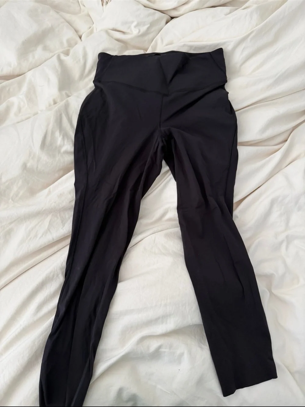 Lululemon High-Rise Black Active Leggings Cropped